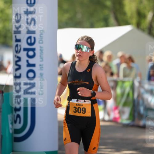 01.09.2024 - 17. Tribühne Triathlon Michael Strokosch http://msf.ph/oto/6910898 01.09.2024 12:03:20 Ziel 309 meine-sportfotos.de