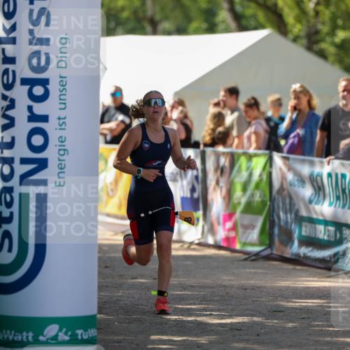 01.09.2024 - 17. Tribühne Triathlon Michael Strokosch http://msf.ph/oto/6911213 01.09.2024 12:05:39 Ziel 348, 387 meine-sportfotos.de