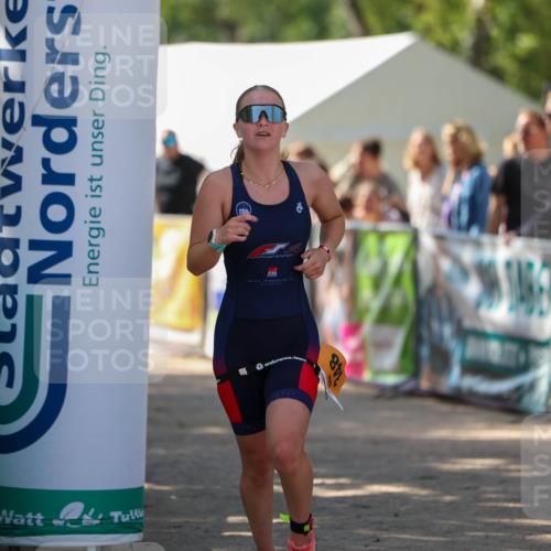 01.09.2024 - 17. Tribühne Triathlon Michael Strokosch http://msf.ph/oto/6911265 01.09.2024 12:05:41 Ziel 348 meine-sportfotos.de