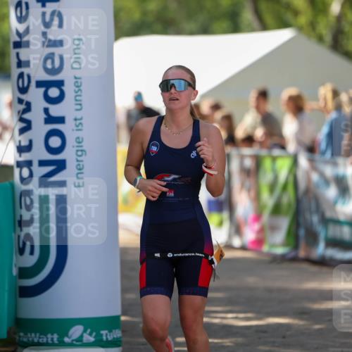 01.09.2024 - 17. Tribühne Triathlon Michael Strokosch http://msf.ph/oto/6911274 01.09.2024 12:05:42 Ziel 348 meine-sportfotos.de