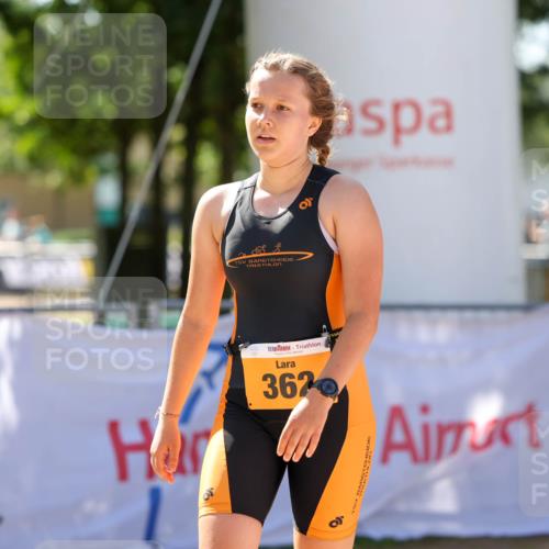 01.09.2024 - 17. Tribühne Triathlon Michael Strokosch http://msf.ph/oto/6911708 01.09.2024 12:07:17 Ziel 362 meine-sportfotos.de