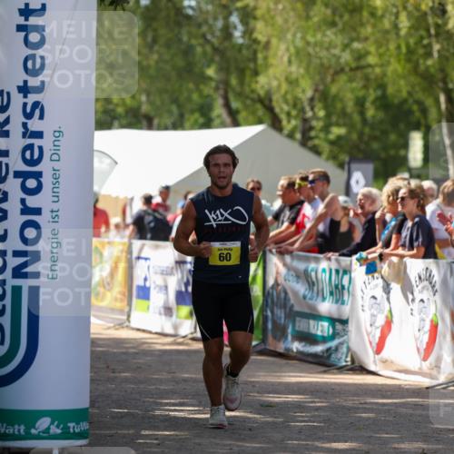 01.09.2024 - 17. Tribühne Triathlon Michael Strokosch http://msf.ph/oto/6911745 01.09.2024 12:07:32 Ziel 60, 373 meine-sportfotos.de