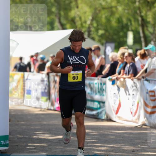 01.09.2024 - 17. Tribühne Triathlon Michael Strokosch http://msf.ph/oto/6911765 01.09.2024 12:07:33 Ziel 60, 373 meine-sportfotos.de