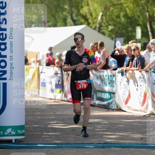 01.09.2024 - 17. Tribühne Triathlon Michael Strokosch http://msf.ph/oto/6911809 01.09.2024 12:07:36 Ziel 60, 373, 413 meine-sportfotos.de