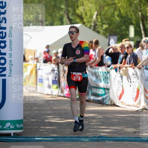 01.09.2024 - 17. Tribühne Triathlon Michael Strokosch http://msf.ph/oto/6911814 01.09.2024 12:07:36 Ziel 60, 373, 413 meine-sportfotos.de