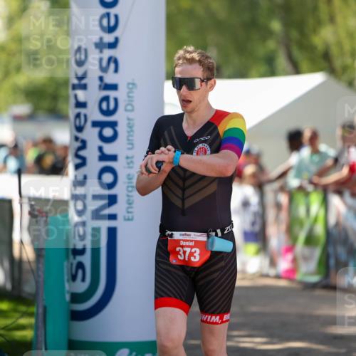 01.09.2024 - 17. Tribühne Triathlon Michael Strokosch http://msf.ph/oto/6911837 01.09.2024 12:07:37 Ziel 60, 373, 413 meine-sportfotos.de