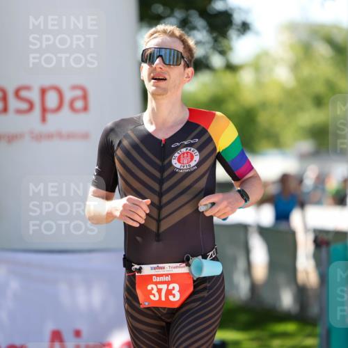 01.09.2024 - 17. Tribühne Triathlon Michael Strokosch http://msf.ph/oto/6911860 01.09.2024 12:07:39 Ziel 373, 413 meine-sportfotos.de