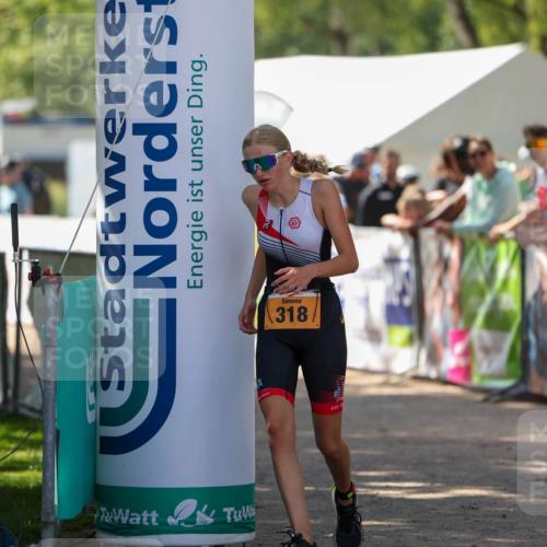 01.09.2024 - 17. Tribühne Triathlon Michael Strokosch http://msf.ph/oto/6912009 01.09.2024 12:07:59 Ziel 318, 442 meine-sportfotos.de