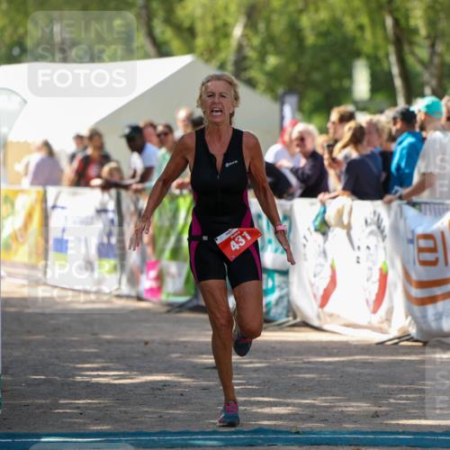 01.09.2024 - 17. Tribühne Triathlon Michael Strokosch http://msf.ph/oto/6912152 01.09.2024 12:08:12 Ziel 431 meine-sportfotos.de