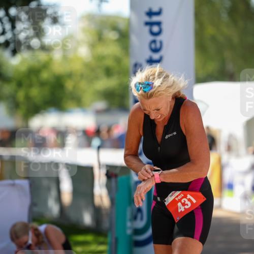01.09.2024 - 17. Tribühne Triathlon Michael Strokosch http://msf.ph/oto/6912202 01.09.2024 12:08:15 Ziel 431, 1479 meine-sportfotos.de