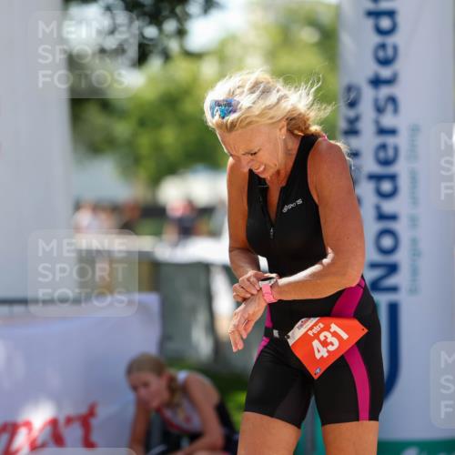 01.09.2024 - 17. Tribühne Triathlon Michael Strokosch http://msf.ph/oto/6912212 01.09.2024 12:08:16 Ziel 431, 1479 meine-sportfotos.de