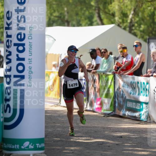 01.09.2024 - 17. Tribühne Triathlon Michael Strokosch http://msf.ph/oto/6912243 01.09.2024 12:08:20 Ziel 1479 meine-sportfotos.de