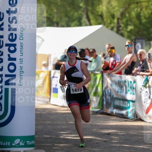 01.09.2024 - 17. Tribühne Triathlon Michael Strokosch http://msf.ph/oto/6912257 01.09.2024 12:08:20 Ziel 1479 meine-sportfotos.de