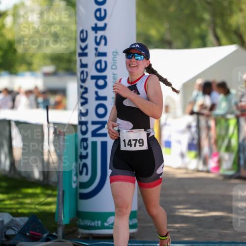 01.09.2024 - 17. Tribühne Triathlon Michael Strokosch http://msf.ph/oto/6912301 01.09.2024 12:08:22 Ziel 382, 1479 meine-sportfotos.de