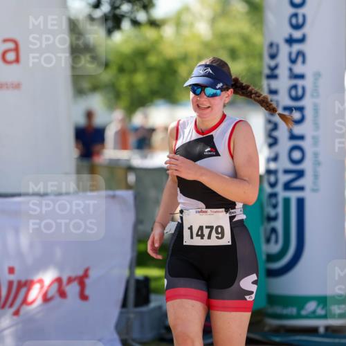 01.09.2024 - 17. Tribühne Triathlon Michael Strokosch http://msf.ph/oto/6912334 01.09.2024 12:08:23 Ziel 382, 1479 meine-sportfotos.de