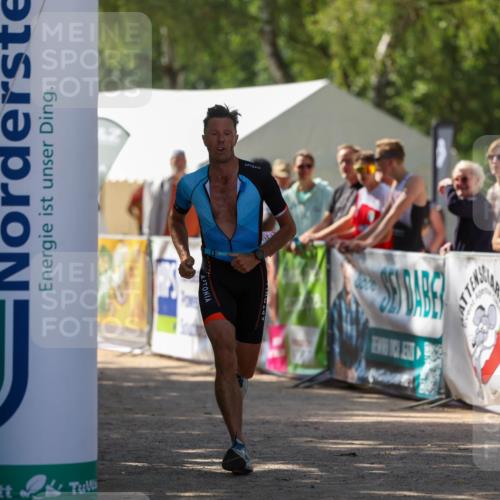 01.09.2024 - 17. Tribühne Triathlon Michael Strokosch http://msf.ph/oto/6912580 01.09.2024 12:08:55 Ziel 394, 395, 409 meine-sportfotos.de