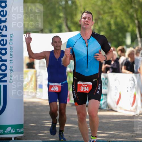 01.09.2024 - 17. Tribühne Triathlon Michael Strokosch http://msf.ph/oto/6912665 01.09.2024 12:09:00 Ziel 394, 395, 409 meine-sportfotos.de