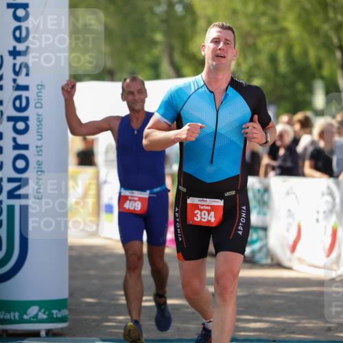01.09.2024 - 17. Tribühne Triathlon Michael Strokosch http://msf.ph/oto/6912668 01.09.2024 12:09:00 Ziel 394, 395, 409 meine-sportfotos.de