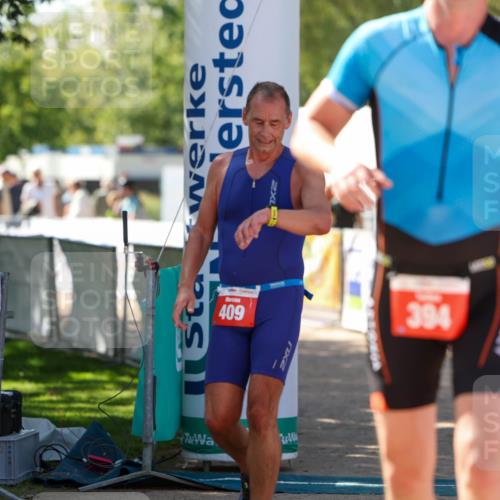 01.09.2024 - 17. Tribühne Triathlon Michael Strokosch http://msf.ph/oto/6912690 01.09.2024 12:09:01 Ziel 394, 409 meine-sportfotos.de