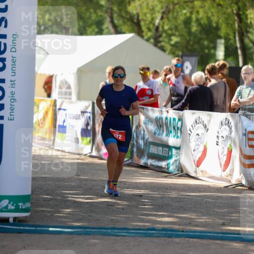 01.09.2024 - 17. Tribühne Triathlon Michael Strokosch http://msf.ph/oto/6912710 01.09.2024 12:09:41 Ziel 372 meine-sportfotos.de