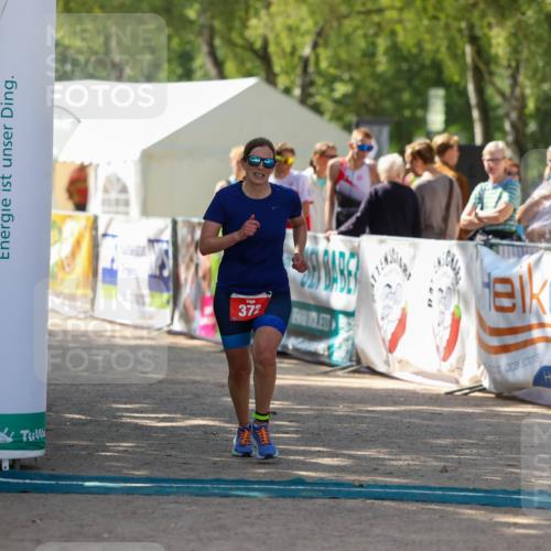 01.09.2024 - 17. Tribühne Triathlon Michael Strokosch http://msf.ph/oto/6912724 01.09.2024 12:09:42 Ziel 372 meine-sportfotos.de