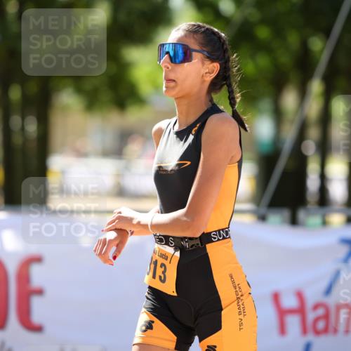 01.09.2024 - 17. Tribühne Triathlon Michael Strokosch http://msf.ph/oto/6912816 01.09.2024 12:10:14 Ziel 313 meine-sportfotos.de