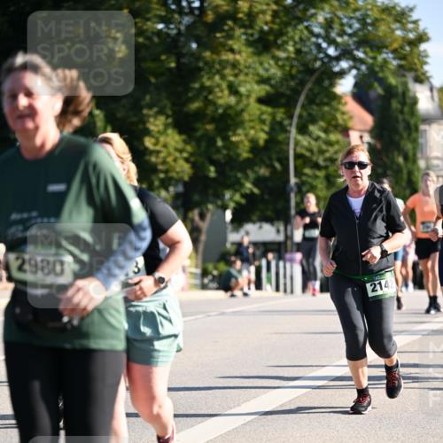 01.09.2024 - BARMER Alsterlauf Dr. Thomas Lammeyer http://msf.ph/oto/6913014 01.09.2024 09:46:38 Laufen 2980, 2142 meine-sportfotos.de