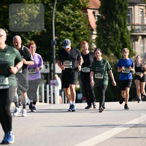 01.09.2024 - BARMER Alsterlauf Dr. Thomas Lammeyer http://msf.ph/oto/6914847 01.09.2024 09:47:46 Laufen 324, 3363, 3557, 3557, 4921, 4922, 2859 meine-sportfotos.de