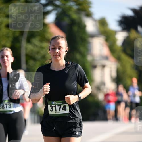 01.09.2024 - BARMER Alsterlauf Dr. Thomas Lammeyer http://msf.ph/oto/6916094 01.09.2024 09:48:42 Laufen 2873, 35, 3174 meine-sportfotos.de
