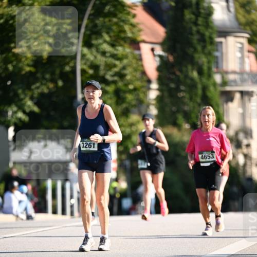 01.09.2024 - BARMER Alsterlauf Dr. Thomas Lammeyer http://msf.ph/oto/6916371 01.09.2024 09:48:53 Laufen 3261, 4653 meine-sportfotos.de