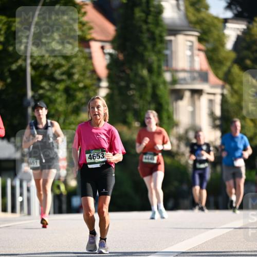 01.09.2024 - BARMER Alsterlauf Dr. Thomas Lammeyer http://msf.ph/oto/6916414 01.09.2024 09:48:55 Laufen 4653, 1651, 4645 meine-sportfotos.de
