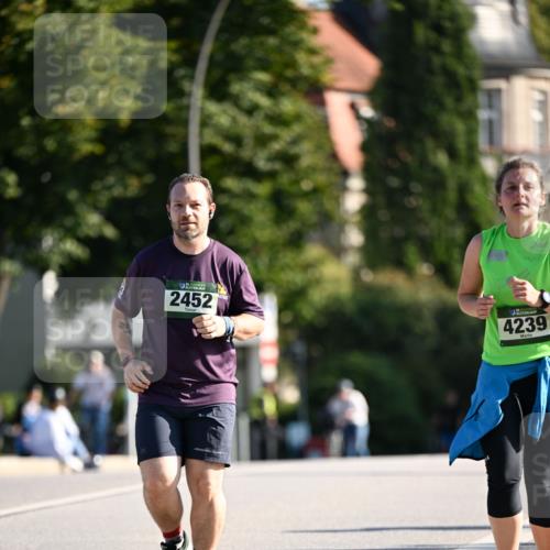 01.09.2024 - BARMER Alsterlauf Dr. Thomas Lammeyer http://msf.ph/oto/6916706 01.09.2024 09:49:07 Laufen 2452, 4239 meine-sportfotos.de