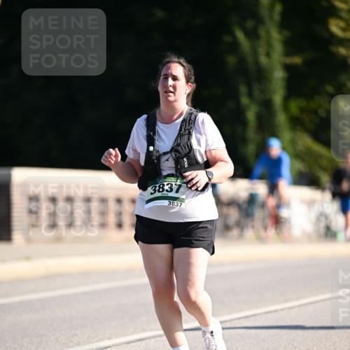 01.09.2024 - BARMER Alsterlauf Dr. Thomas Lammeyer http://msf.ph/oto/6917237 01.09.2024 09:49:38 Laufen 3837, 3837 meine-sportfotos.de