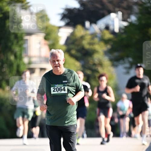 01.09.2024 - BARMER Alsterlauf Dr. Thomas Lammeyer http://msf.ph/oto/6917443 01.09.2024 09:49:51 Laufen 35, 2064 meine-sportfotos.de
