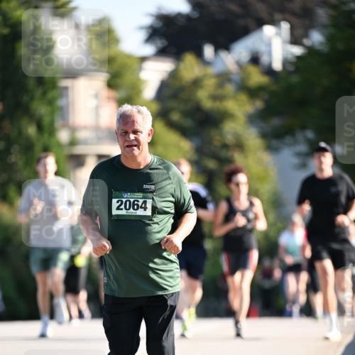 01.09.2024 - BARMER Alsterlauf Dr. Thomas Lammeyer http://msf.ph/oto/6917455 01.09.2024 09:49:51 Laufen 2064 meine-sportfotos.de