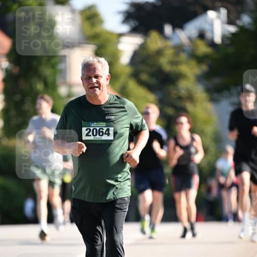 01.09.2024 - BARMER Alsterlauf Dr. Thomas Lammeyer http://msf.ph/oto/6917464 01.09.2024 09:49:52 Laufen 35, 35, 2064 meine-sportfotos.de