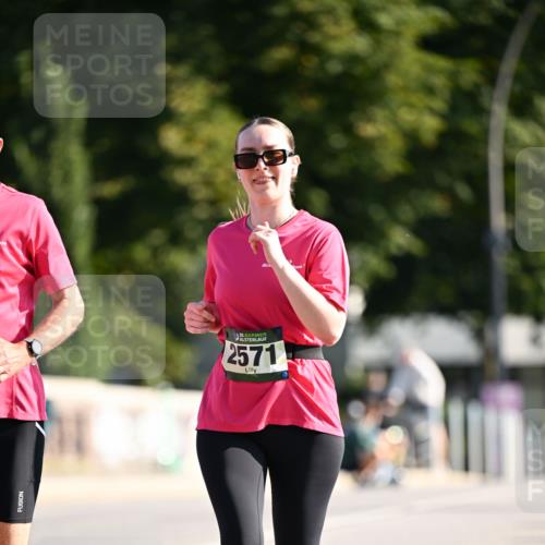01.09.2024 - BARMER Alsterlauf Dr. Thomas Lammeyer http://msf.ph/oto/6917525 01.09.2024 09:50:02 Laufen 135, 2571 meine-sportfotos.de