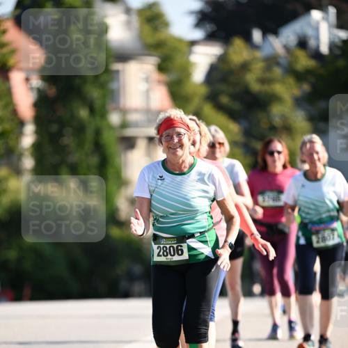 01.09.2024 - BARMER Alsterlauf Dr. Thomas Lammeyer http://msf.ph/oto/6917596 01.09.2024 09:50:07 Laufen 15, 2806, 2807 meine-sportfotos.de