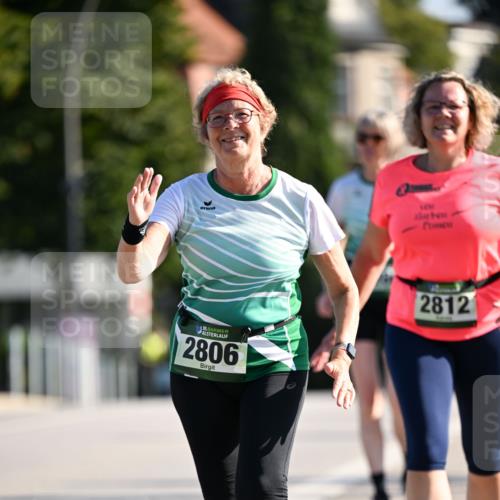 01.09.2024 - BARMER Alsterlauf Dr. Thomas Lammeyer http://msf.ph/oto/6917704 01.09.2024 09:50:09 Laufen 35, 2806, 2812 meine-sportfotos.de