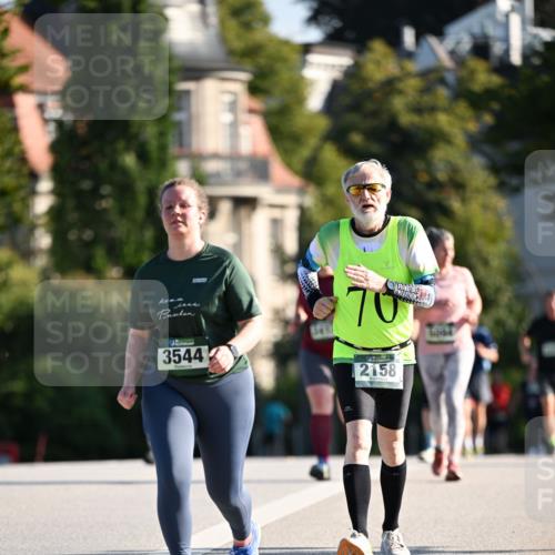 01.09.2024 - BARMER Alsterlauf Dr. Thomas Lammeyer http://msf.ph/oto/6917878 01.09.2024 09:50:14 Laufen 3544, 70, 2158 meine-sportfotos.de