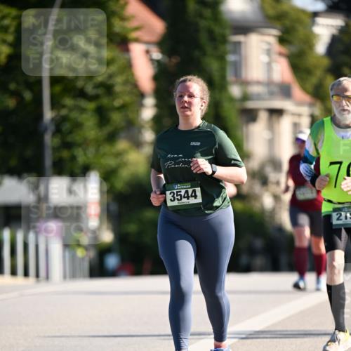 01.09.2024 - BARMER Alsterlauf Dr. Thomas Lammeyer http://msf.ph/oto/6917891 01.09.2024 09:50:15 Laufen 35, 10, 3544, 7, 215 meine-sportfotos.de