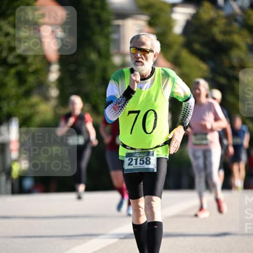 01.09.2024 - BARMER Alsterlauf Dr. Thomas Lammeyer http://msf.ph/oto/6917964 01.09.2024 09:50:17 Laufen 70, 135, 2158 meine-sportfotos.de