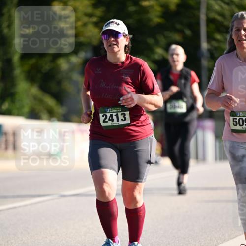 01.09.2024 - BARMER Alsterlauf Dr. Thomas Lammeyer http://msf.ph/oto/6918035 01.09.2024 09:50:23 Laufen 30, 35, 2413, 35, 509 meine-sportfotos.de