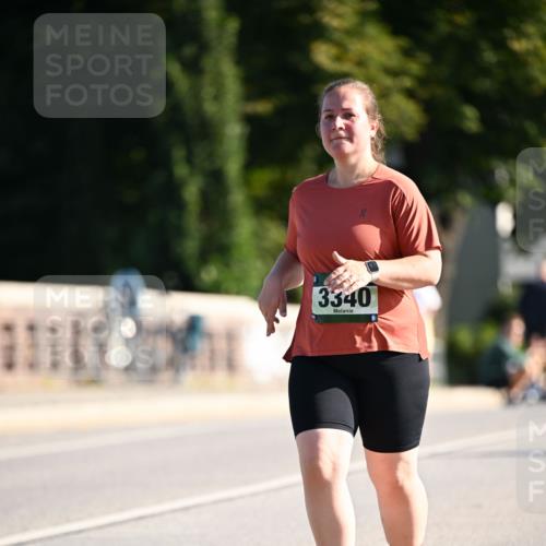 01.09.2024 - BARMER Alsterlauf Dr. Thomas Lammeyer http://msf.ph/oto/6918367 01.09.2024 09:50:41 Laufen 3340 meine-sportfotos.de