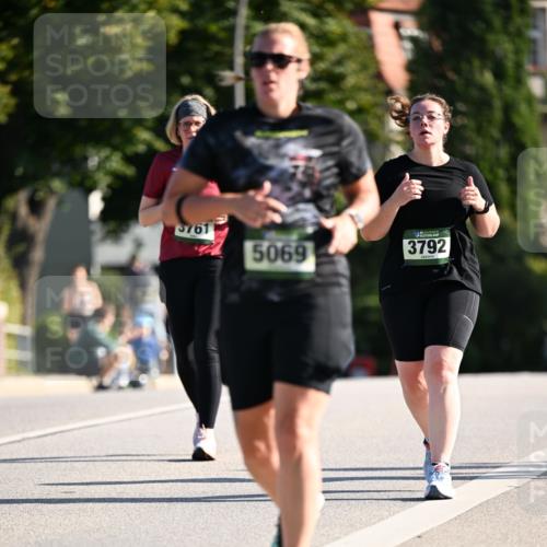 01.09.2024 - BARMER Alsterlauf Dr. Thomas Lammeyer http://msf.ph/oto/6918606 01.09.2024 09:50:48 Laufen 3761, 5069, 3792 meine-sportfotos.de