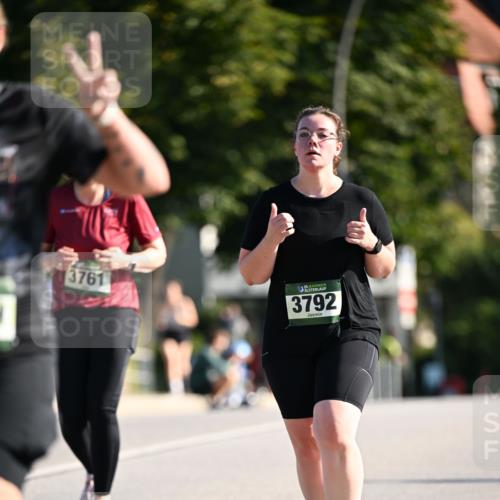 01.09.2024 - BARMER Alsterlauf Dr. Thomas Lammeyer http://msf.ph/oto/6918672 01.09.2024 09:50:50 Laufen 3761, 5, 3792 meine-sportfotos.de