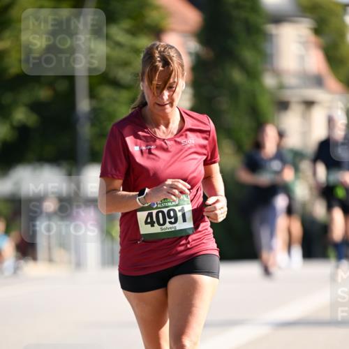 01.09.2024 - BARMER Alsterlauf Dr. Thomas Lammeyer http://msf.ph/oto/6918743 01.09.2024 09:50:53 Laufen 4091 meine-sportfotos.de