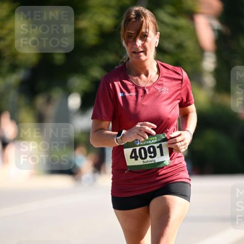 01.09.2024 - BARMER Alsterlauf Dr. Thomas Lammeyer http://msf.ph/oto/6918771 01.09.2024 09:50:54 Laufen 4091 meine-sportfotos.de