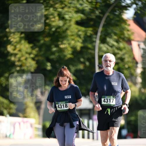 01.09.2024 - BARMER Alsterlauf Dr. Thomas Lammeyer http://msf.ph/oto/6918830 01.09.2024 09:50:59 Laufen 4318, 4317 meine-sportfotos.de