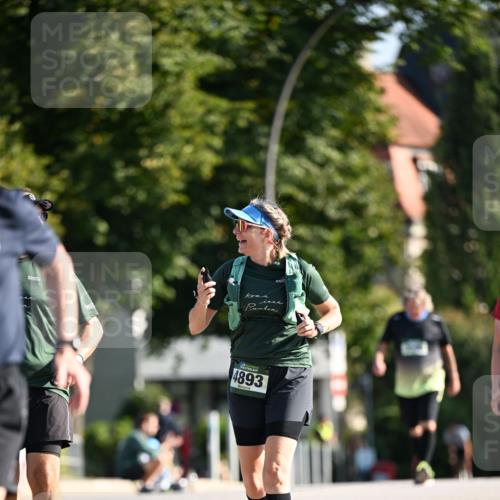 01.09.2024 - BARMER Alsterlauf Dr. Thomas Lammeyer http://msf.ph/oto/6918905 01.09.2024 09:51:02 Laufen 4893 meine-sportfotos.de